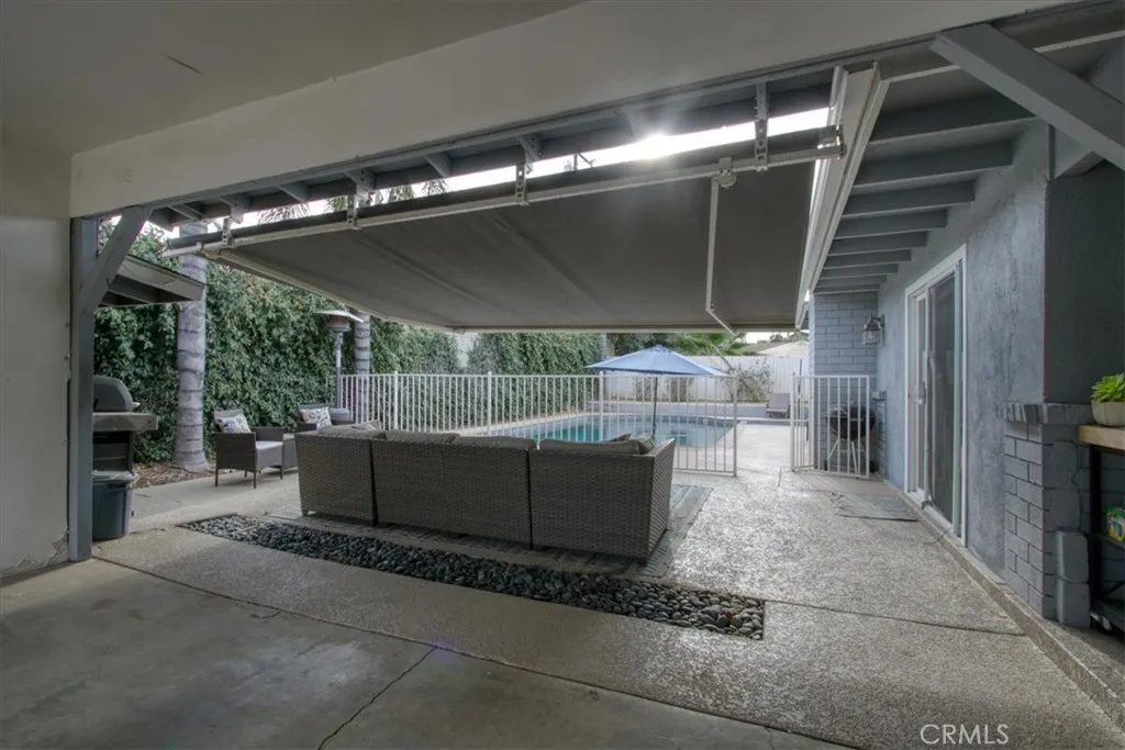 1235 W Cypress Avenue, Redlands, California 92373 home-pic-42